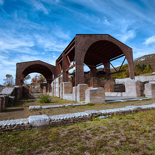 Monasteri, castelli e ville in autunno